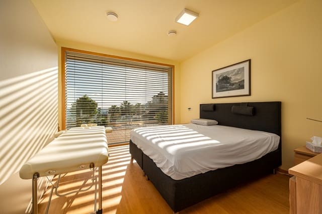 Chalet de 3 habitaciones en El Peñoncillo, Torrox en venta con piscina garaje - 995.000 € (Ref: 9547724)