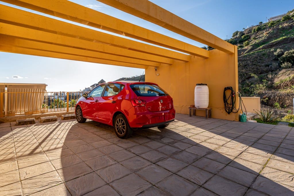 Chalet de 3 habitaciones en El Peñoncillo en venta con piscina garaje - 995.000 € (Ref: 9547724)