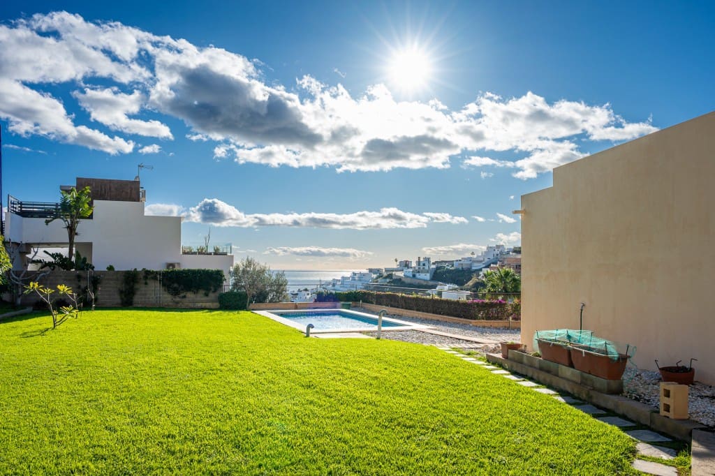 Chalet de 3 habitaciones en El Peñoncillo en venta con piscina garaje - 995.000 € (Ref: 9547724)