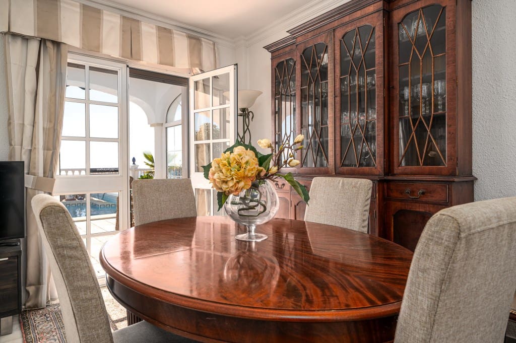 Chalet de 3 habitaciones en Torrox-Costa en venta con piscina - 695.000 € (Ref: 9547725)