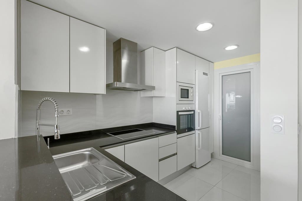 2 soverom Penthouse til salgs i Punta Prima med svømmebasseng - € 715 000 (Ref: 9547729)