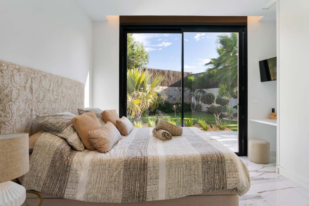 4 Zimmer Villa zu verkaufen in Campoamor mit Pool Garage - 2.880.000 € (Ref: 9554614)