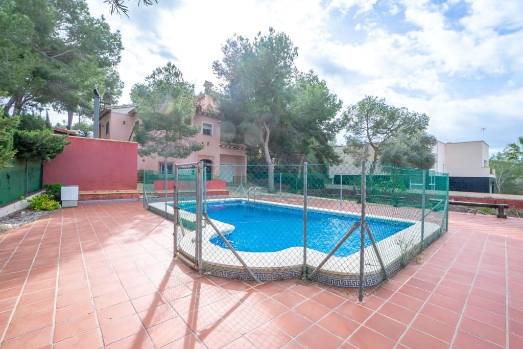 5 sypialnia Willa na sprzedaż w San Miguel de Salinas z basenem garażem - 495 000 € (Ref: 9554622)