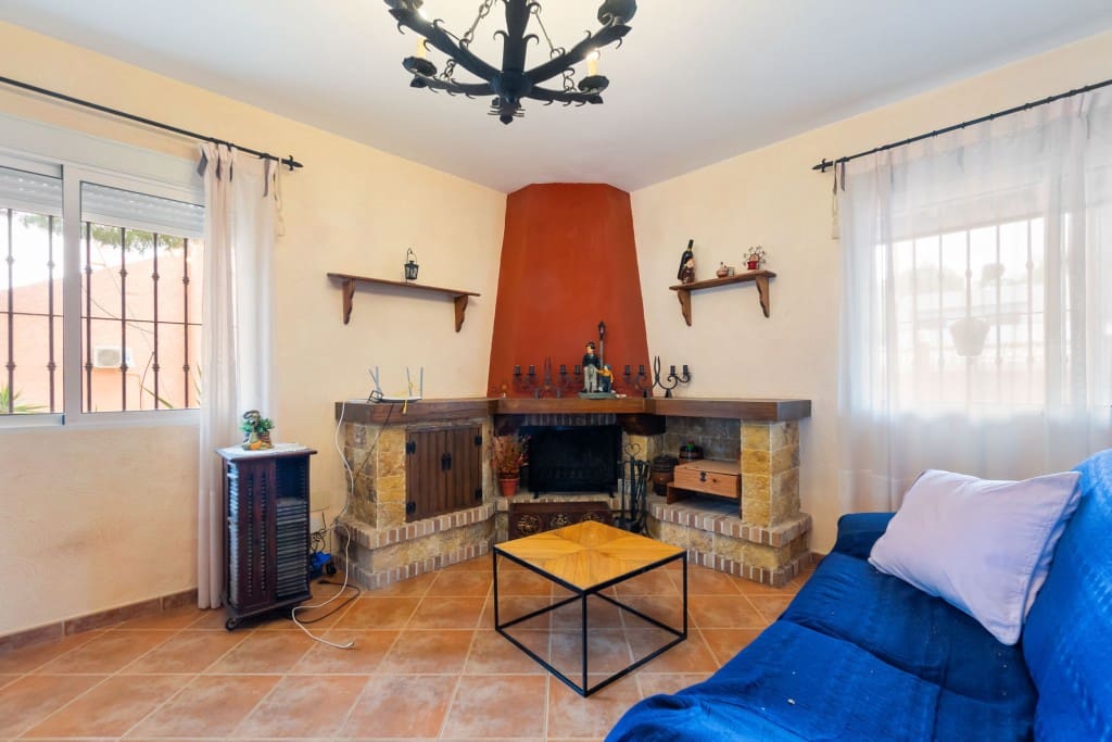 5 sypialnia Willa na sprzedaż w San Miguel de Salinas z basenem garażem - 495 000 € (Ref: 9554622)