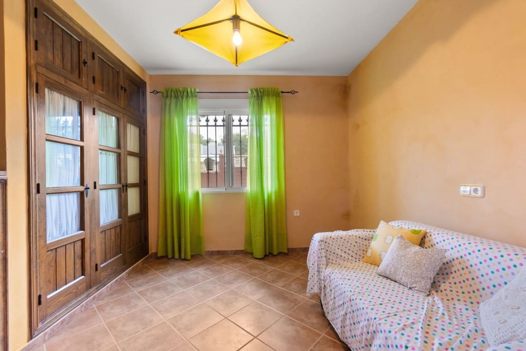 5 sypialnia Willa na sprzedaż w San Miguel de Salinas z basenem garażem - 495 000 € (Ref: 9554622)