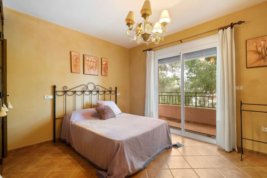 5 sypialnia Willa na sprzedaż w San Miguel de Salinas z basenem garażem - 495 000 € (Ref: 9554622)