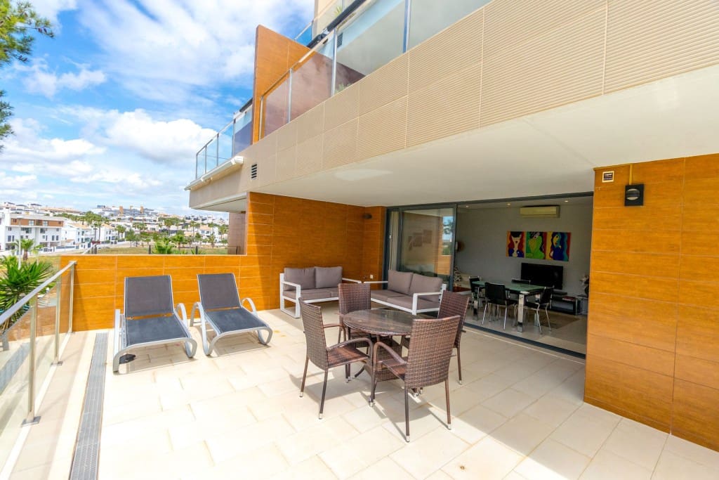 2 Zimmer Apartment zu verkaufen in Villamartin mit Pool - 255.000 € (Ref: 9554623)