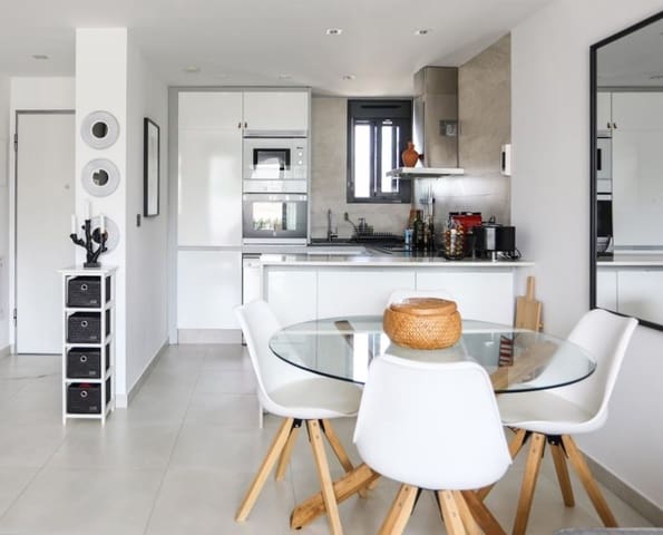 2 soveværelse Penthouse til salg i Punta Prima, Torrevieja med swimmingpool garage - € 279.000 (Ref: 9568077)