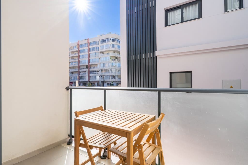 2 makuuhuone Huoneisto myytävänä paikassa Fuengirola - 315 000 € (Ref: 9570705)