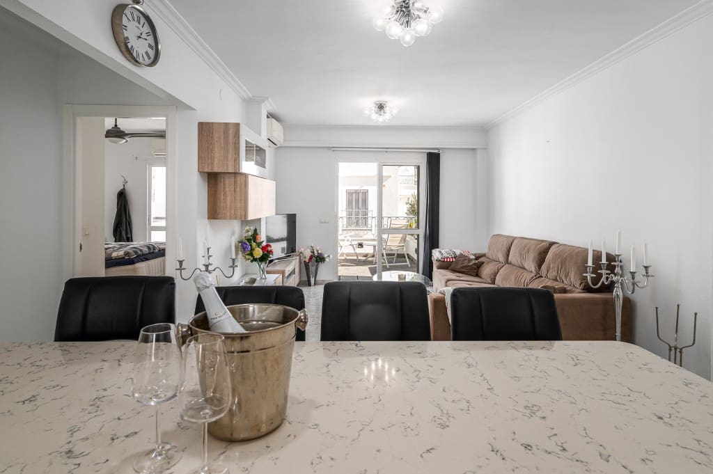 2 soverom Penthouse til salgs i Nerja med svømmebasseng - € 459 000 (Ref: 9570706)