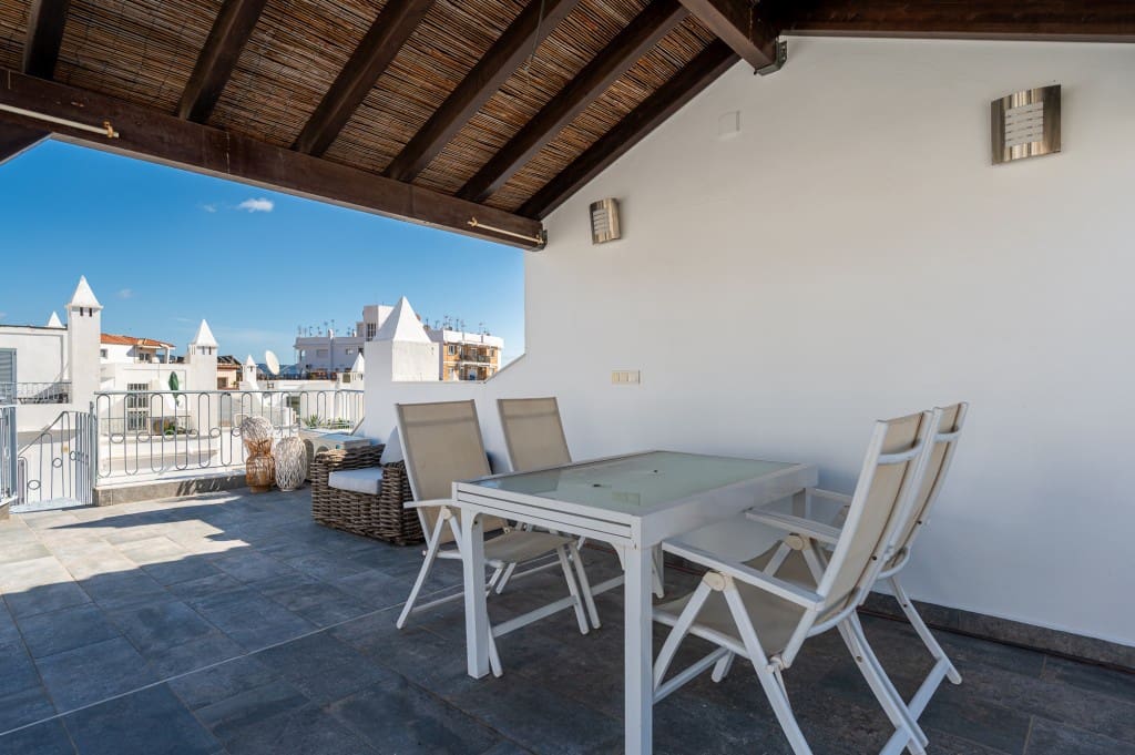 2 soverom Penthouse til salgs i Nerja med svømmebasseng - € 459 000 (Ref: 9570706)