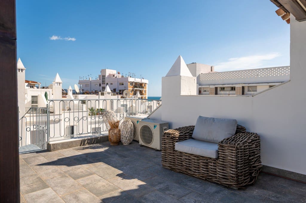 2 soverom Penthouse til salgs i Nerja med svømmebasseng - € 459 000 (Ref: 9570706)
