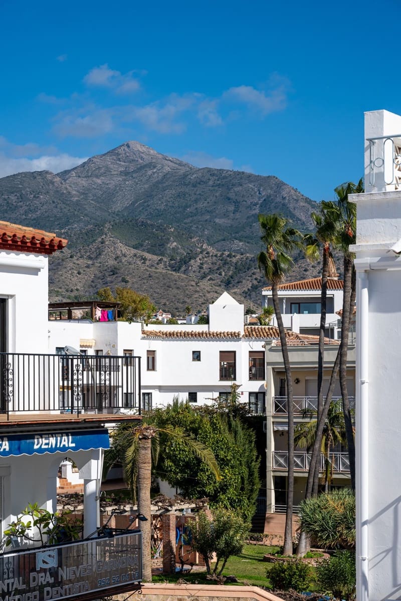 2 soverom Penthouse til salgs i Nerja med svømmebasseng - € 459 000 (Ref: 9570706)