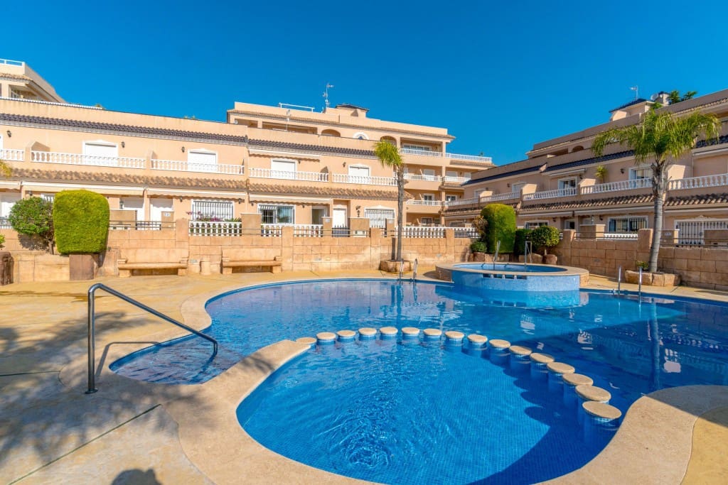 2 sovrum Hus till salu i Los Dolses med pool - 215 000 € (Ref: 9573987)