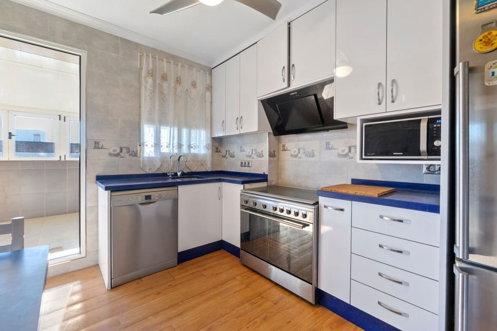 3 soverom Penthouse til salgs i Torrevieja med garasje - € 314 900 (Ref: 9573988)