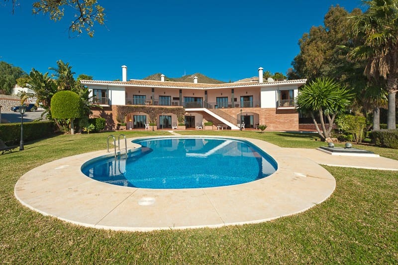 7 bedroom Villa for sale in La Capellania with pool - € 1,795,000 (Ref: 9585457)