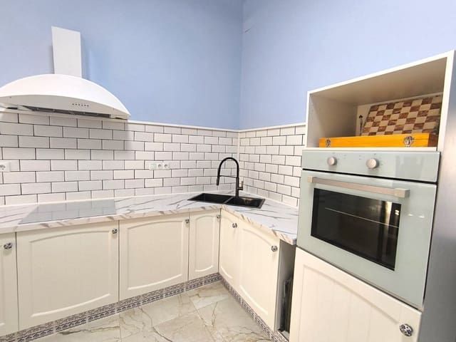 8 slaapkamer Huis te koop in Pinoso - € 250.000 (Ref: 10007702)