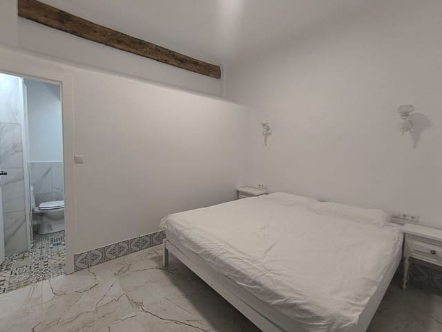 8 slaapkamer Huis te koop in Pinoso - € 250.000 (Ref: 10007702)
