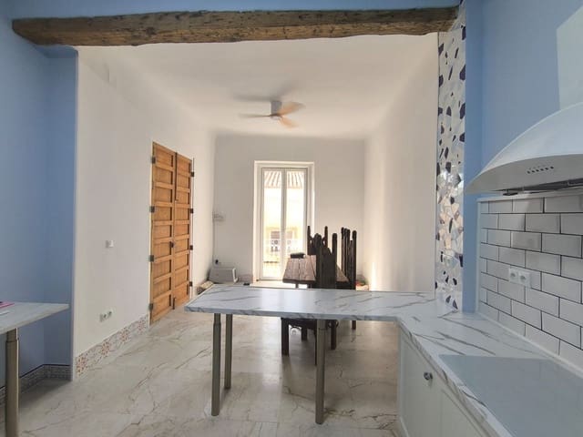 8 slaapkamer Huis te koop in Pinoso - € 250.000 (Ref: 10007702)