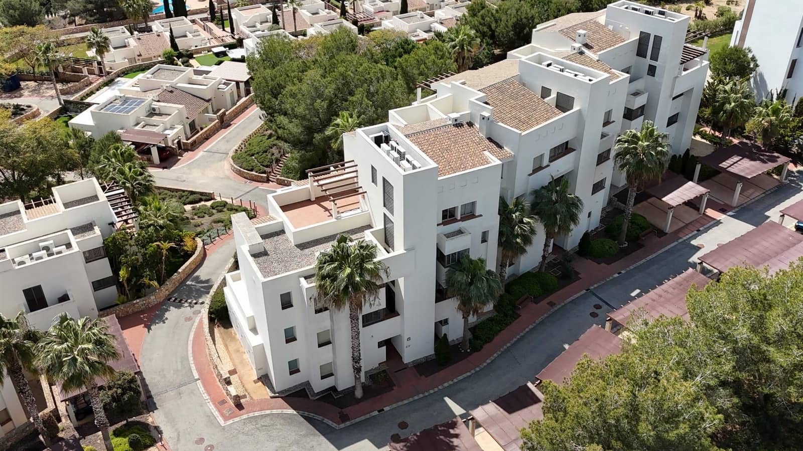 Ático de 2 habitaciones en Las Colinas Golf en venta con piscina garaje - 275.000 € (Ref: 10007706)