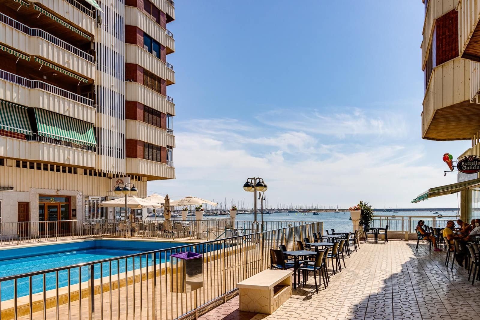 3 Zimmer Apartment zu verkaufen in Torrevieja mit Pool - 256.000 € (Ref: 10007708)