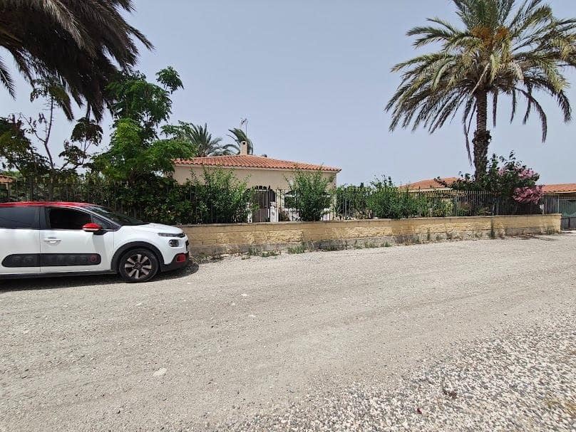 3 bedroom Finca/Country House for sale in Elche / Elx - € 250,000 (Ref: 9231159)