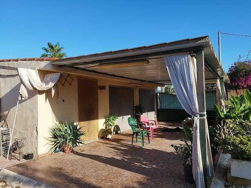 3 bedroom Finca/Country House for sale in Elche / Elx - € 250,000 (Ref: 9231159)