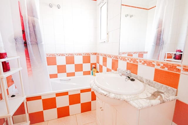 2 soveværelse Penthouse til salg i Playa Flamenca, Orihuela med swimmingpool - € 169.900 (Ref: 9236590)