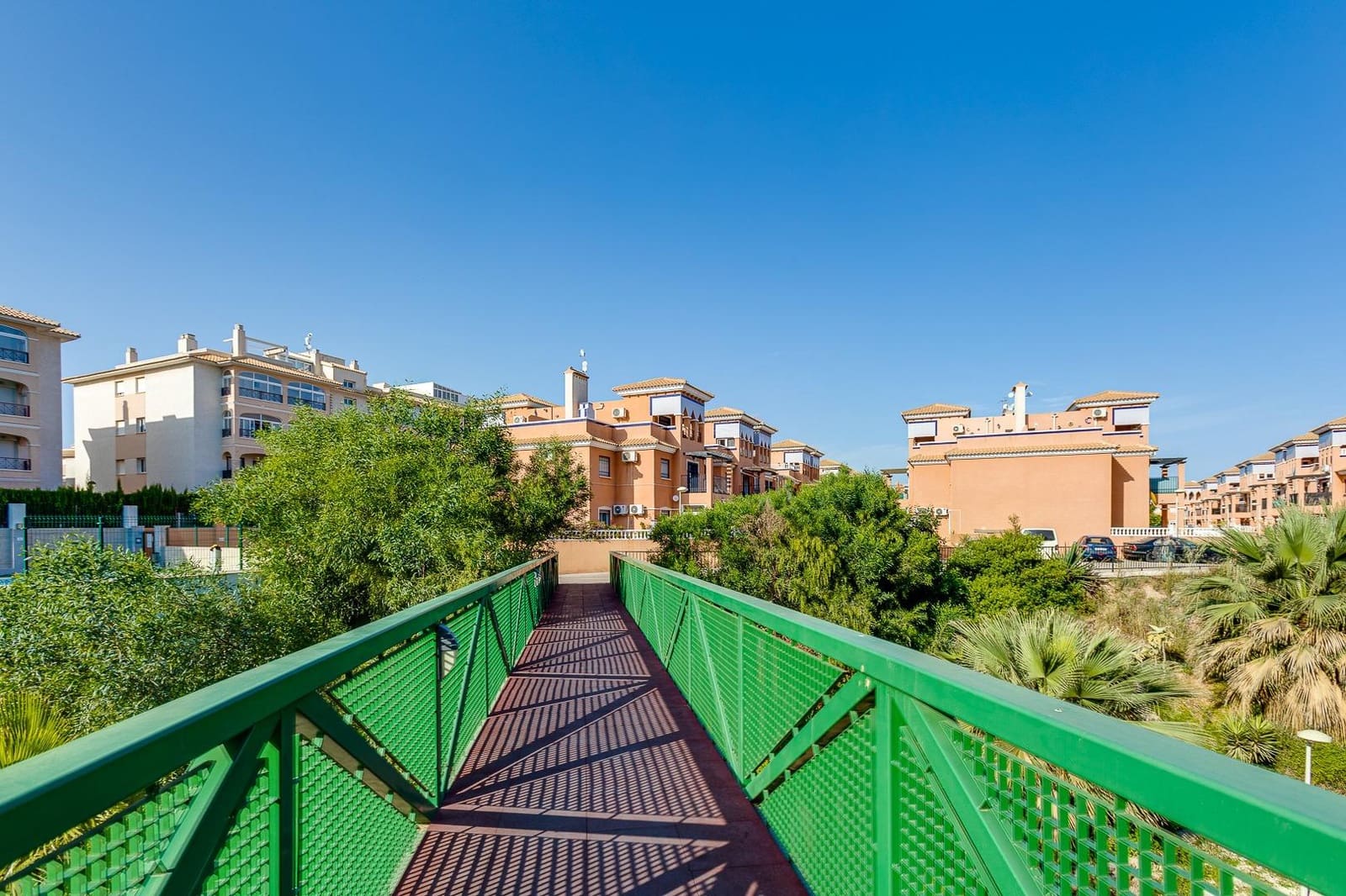 2 soveværelse Penthouse til salg i Playa Flamenca med swimmingpool - € 169.900 (Ref: 9236590)