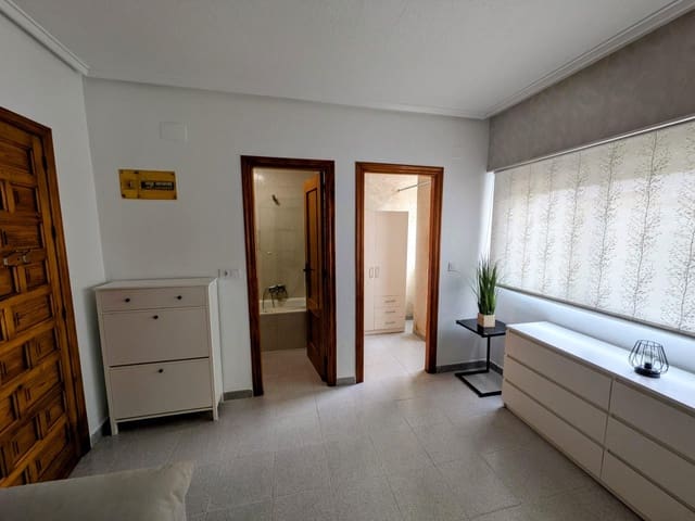 Studio na sprzedaż w Torrevieja - 85 900 € (Ref: 9248776)