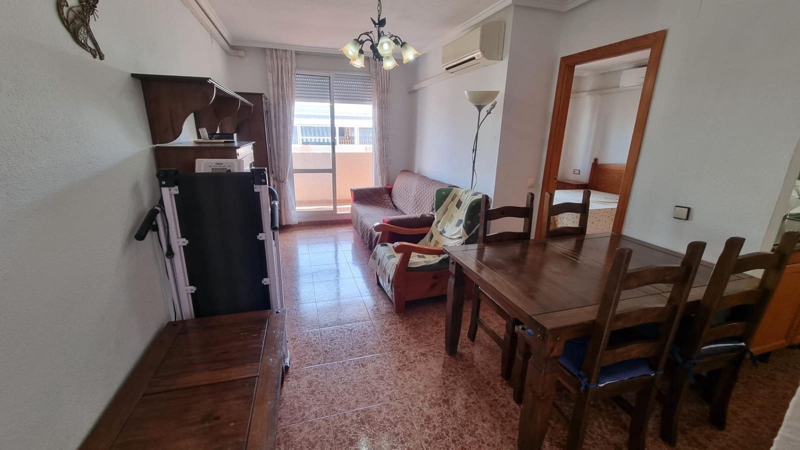 2 soverom Penthouse til salgs i Torrevieja med svømmebasseng - € 149 000 (Ref: 9248778)