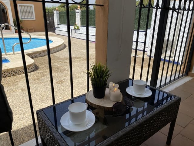 2 Zimmer Wohnung zu verkaufen in La Veleta, Torrevieja mit Pool - 139.000 € (Ref: 9248781)