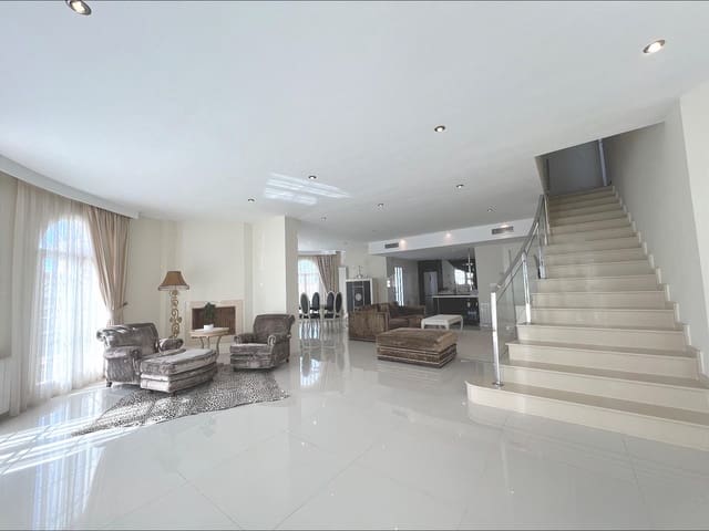 5 bedroom Villa for sale in Ciudad Quesada, Rojales with pool - € 857,000 (Ref: 9252561)