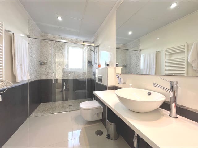 5 bedroom Villa for sale in Ciudad Quesada, Rojales with pool - € 857,000 (Ref: 9252561)