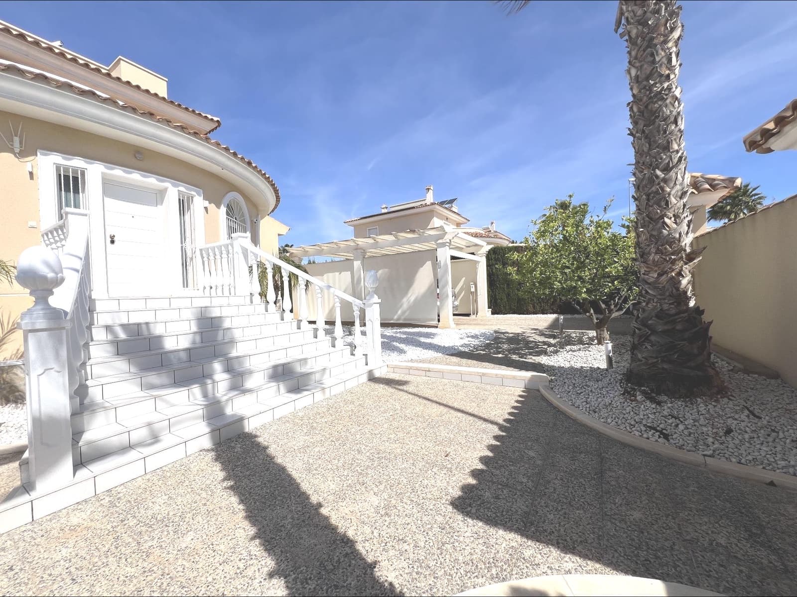 5 quarto Moradia para venda em Ciudad Quesada com piscina - 857 000 € (Ref: 9252561)