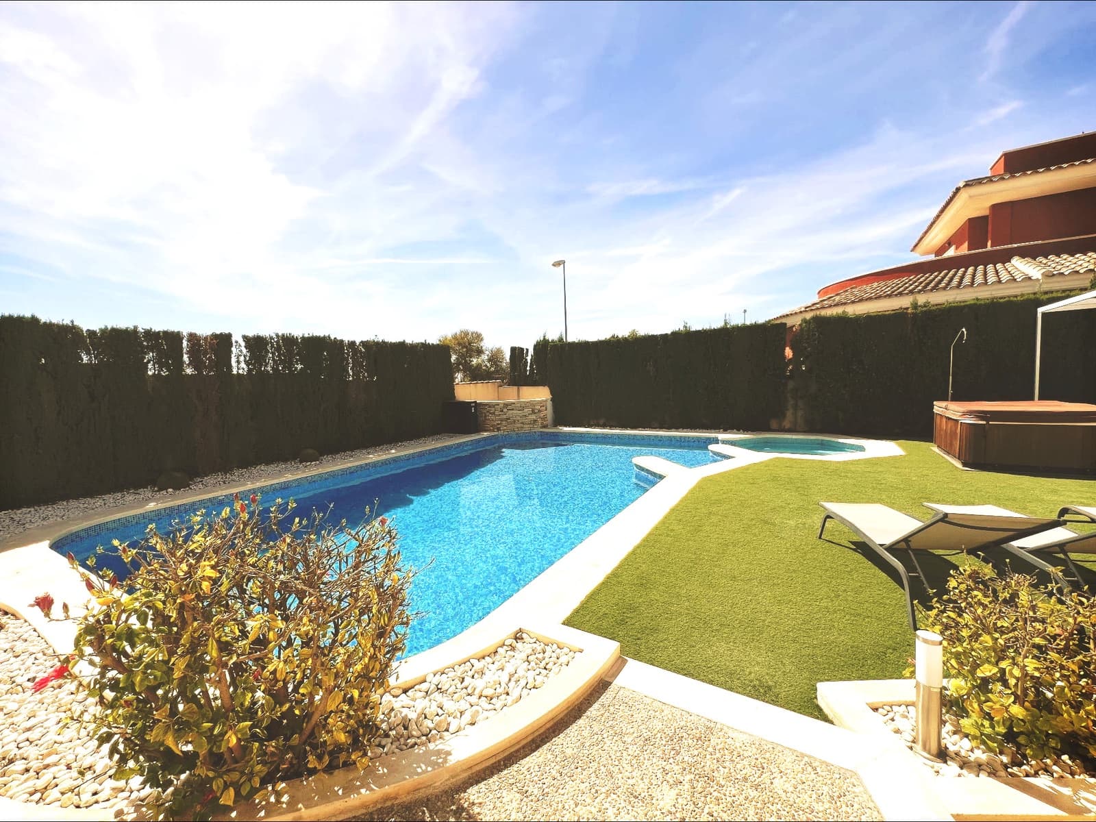 5 quarto Moradia para venda em Ciudad Quesada com piscina - 857 000 € (Ref: 9252561)