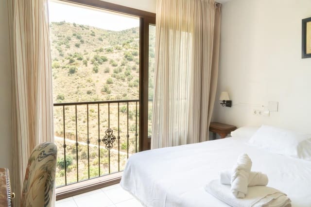 9 bedroom Hotel for sale in Torrox - € 800,000 (Ref: 9252571)