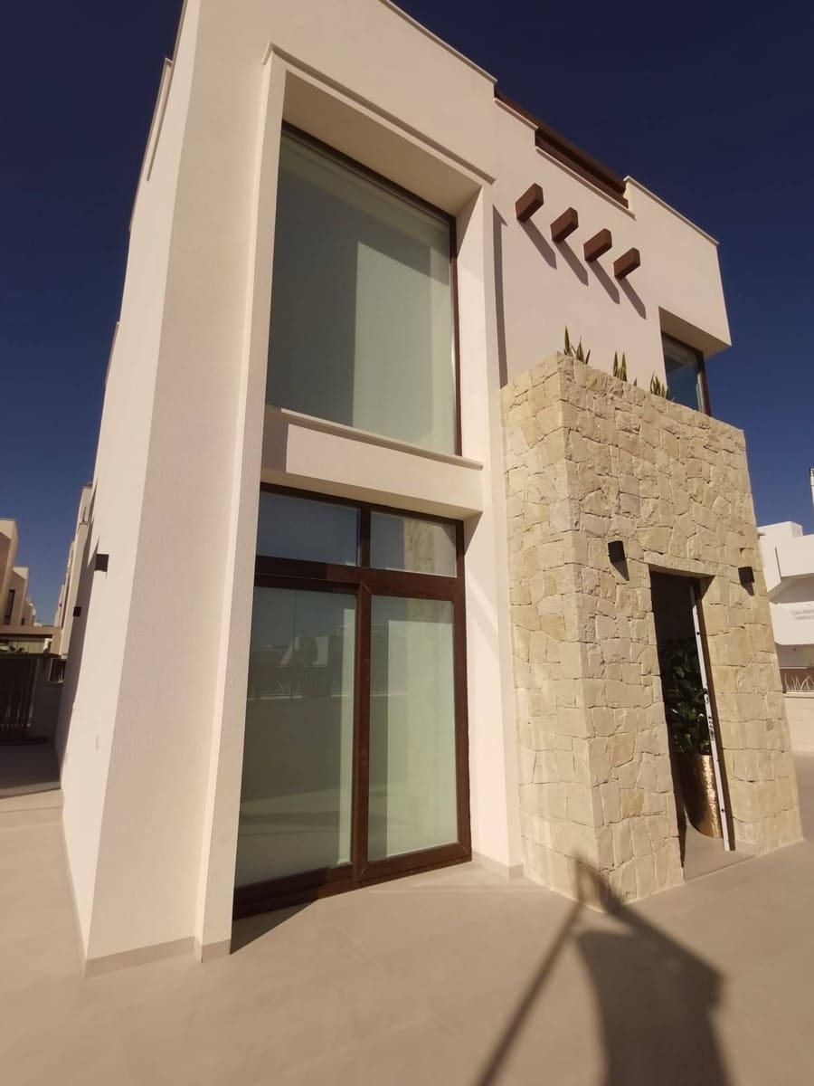 3 sovrum Villa till salu i Ciudad Quesada med pool - 549 000 € (Ref: 9252577)