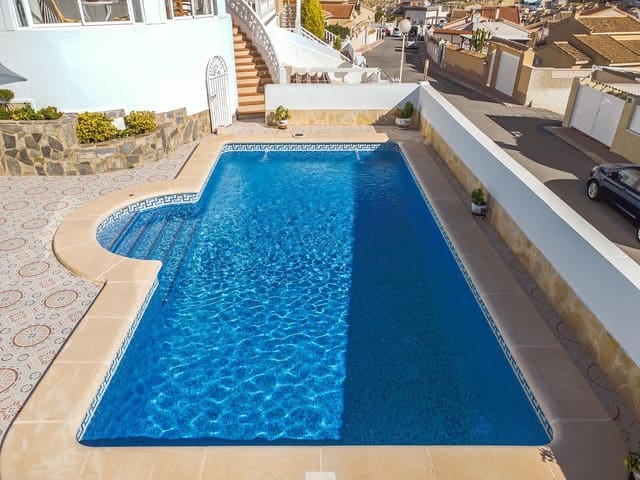 Chalet de 4 habitaciones en Ciudad Quesada, Rojales en venta con piscina - 439.900 € (Ref: 9252749)