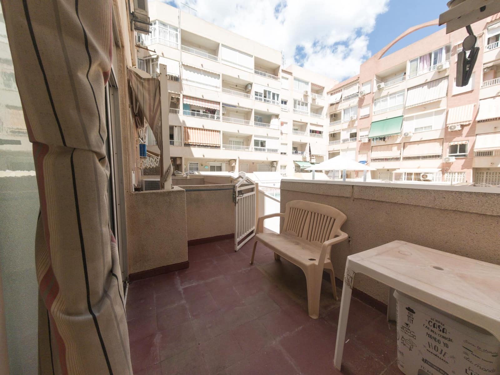 Apartamento de 1 habitación en Torrevieja en venta con piscina - 110.000 € (Ref: 9252822)