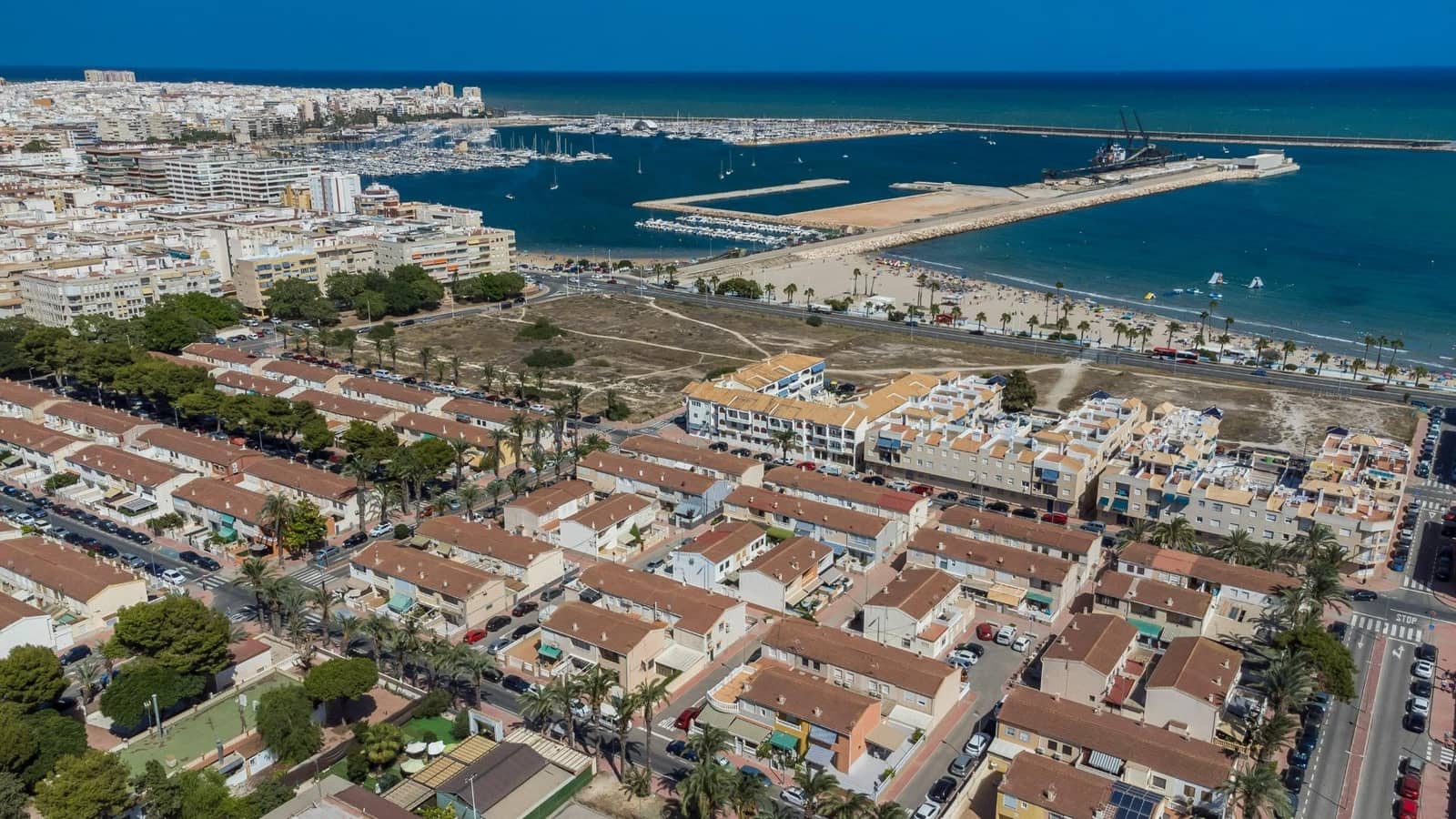 4 chambre Appartement à vendre à Torrevieja - 215 500 € (Ref: 9253310)