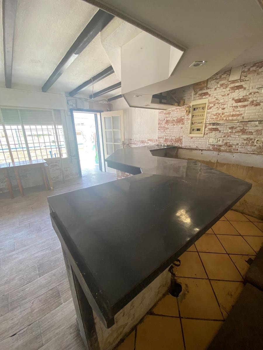 Semi-fristående Villa till salu i Torrevieja - 135 000 € (Ref: 9253320)