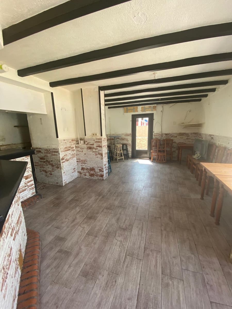 Semi-fristående Villa till salu i Torrevieja - 135 000 € (Ref: 9253320)