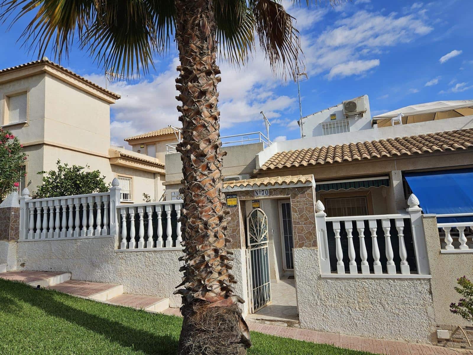 3 bedroom Semi-detached Villa for sale in La Zenia with pool - € 144,000 (Ref: 9272763)