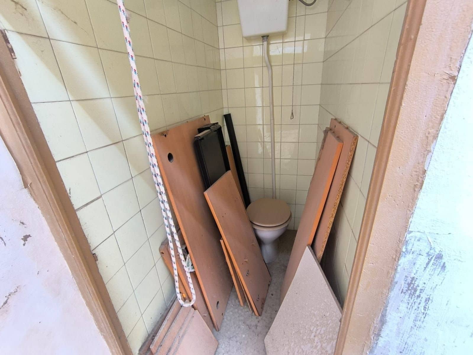 5 bedroom Townhouse for sale in Pinoso - € 72,000 (Ref: 9313555)