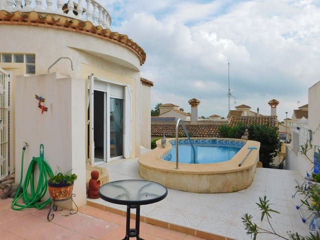 Chalet de 3 habitaciones en San Miguel de Salinas en venta con piscina garaje - 270.000 € (Ref: 9335157)