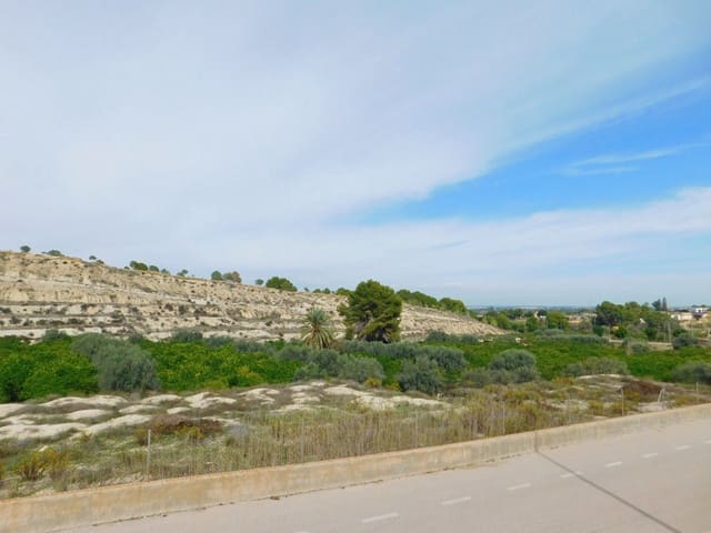 Chalet de 3 habitaciones en Bigastro en venta con piscina - 280.000 € (Ref: 9335158)