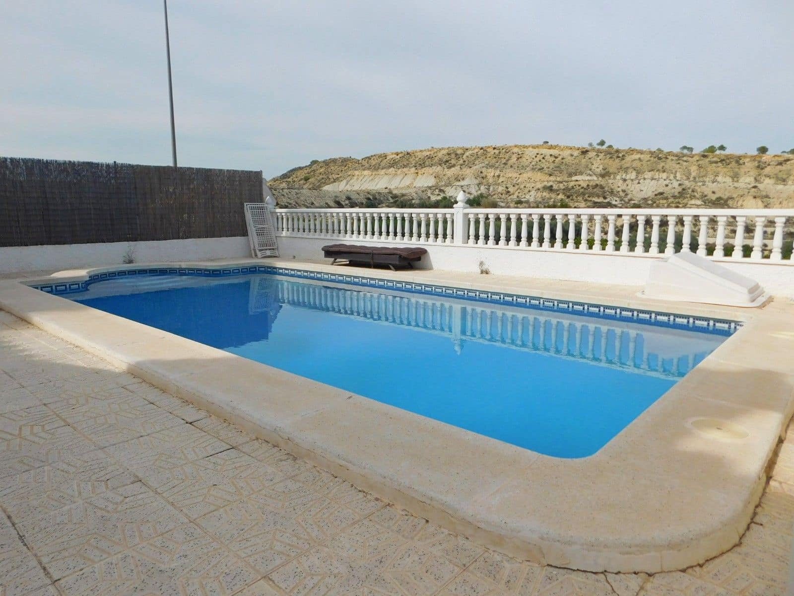 Chalet de 3 habitaciones en Bigastro en venta con piscina - 280.000 € (Ref: 9335158)