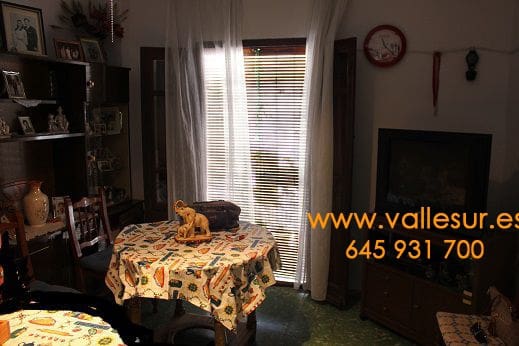 Casa de 5 habitaciones en Murchas en venta - 68.000 € (Ref: 5110033)