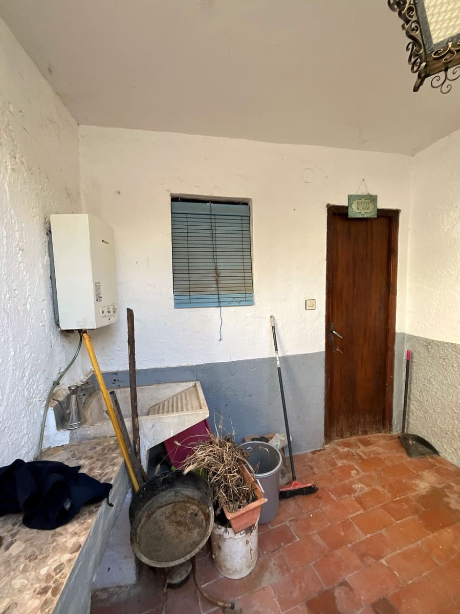 4 slaapkamer Huis te koop in Albunuelas - € 59.000 (Ref: 9588068)